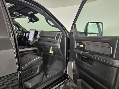 New 2026 RAM 3500 Laramie AWD/4WD image 38