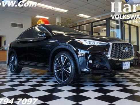 Used 2023 INFINITI QX55 Essential image 2