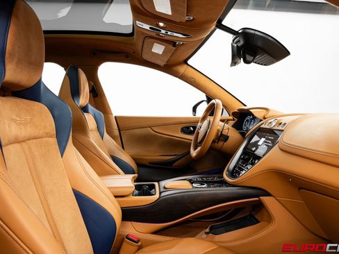 Used 2022 Aston Martin DBX image 34