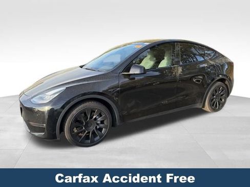 Used 2021 Tesla Model Y Long Range image 2