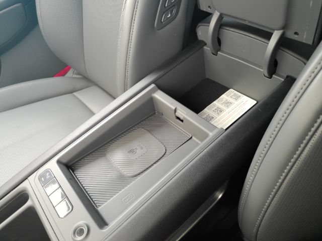 Used 2024 Kia EV9 Light Long Range RWD image 55