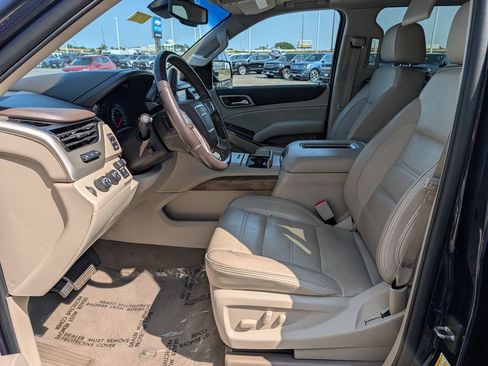 Used 2020 GMC Yukon XL Denali w/ Denali Ultimate Package AWD/4WD image 13