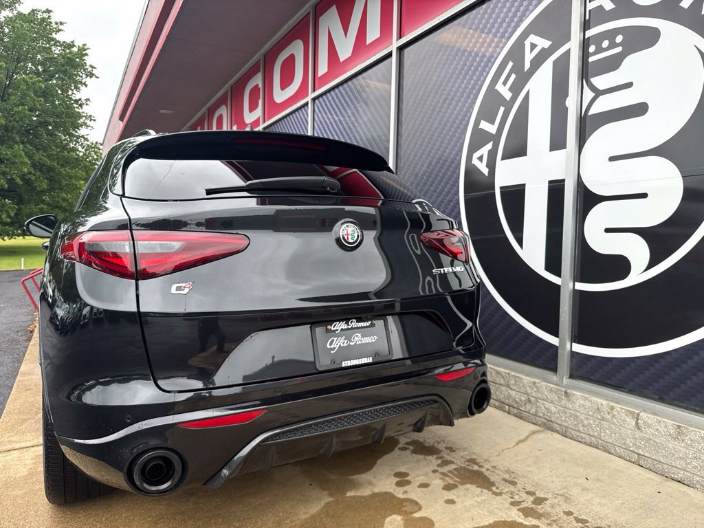 Used 2023 Alfa Romeo Stelvio Veloce AWD/4WD image 12
