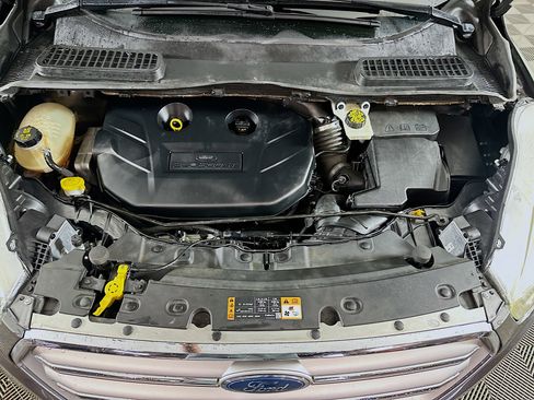 Used 2017 Ford Escape SE w/ Equipment Group 201A AWD/4WD image 30