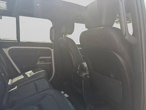Used 2022 Land Rover Defender 110 S AWD/4WD image 18