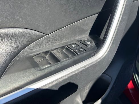 Used 2019 Toyota RAV4 XLE image 32