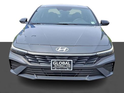 Used 2025 Hyundai Elantra Sport w/ Cargo Package image 2