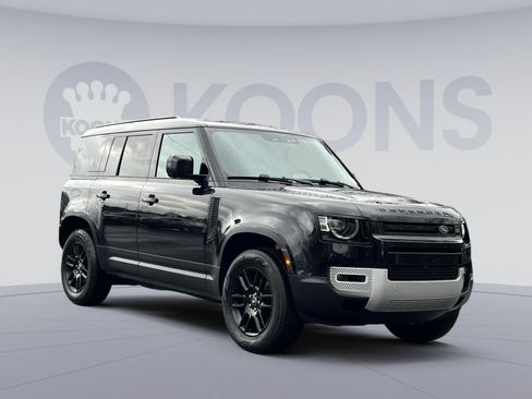 Used 2025 Land Rover Defender 110 S image 8