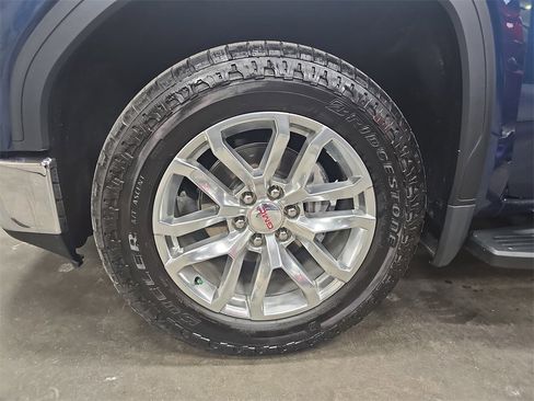 Used 2021 GMC Sierra 1500 SLT w/ SLT Premium Package image 31