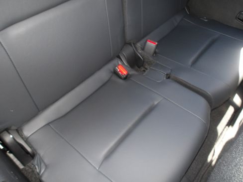Used 2023 Mitsubishi Outlander SE AWD/4WD image 12