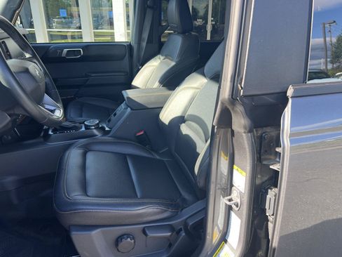 Used 2024 Ford Bronco Badlands w/ Sasquatch Package AWD/4WD image 10