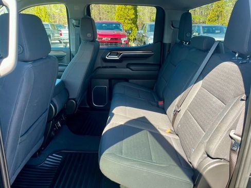 Used 2023 Chevrolet Silverado 1500 LT AWD/4WD image 21