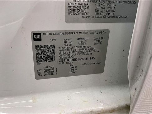 Used 2024 GMC Sierra 1500 SLT AWD/4WD image 32