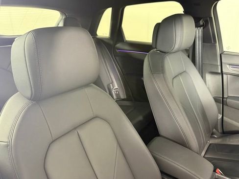 Used 2024 Audi Q3 2.0T Premium Plus w/ Premium Plus Package AWD/4WD image 31