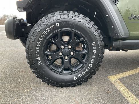 Used 2020 Jeep Wrangler Sport image 21