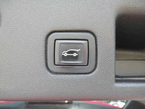 Used 2020 Chevrolet Equinox Premier AWD/4WD image 38