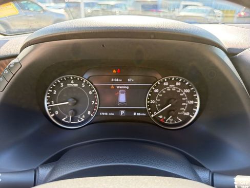 Used 2024 Nissan Armada SL w/ Captain's Chairs Package image 25