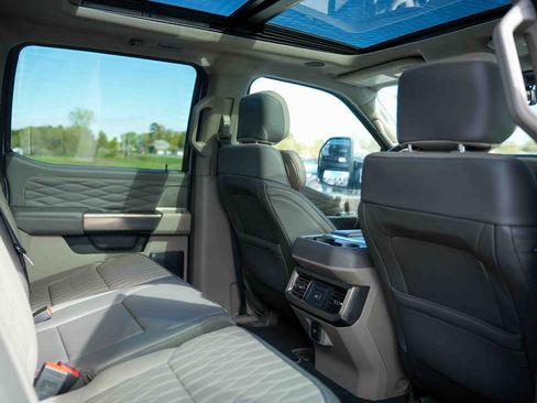 Used 2025 Ford F450 Platinum w/ Platinum Plus Package AWD/4WD image 26