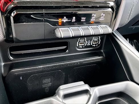 Used 2022 RAM 1500 Limited image 32