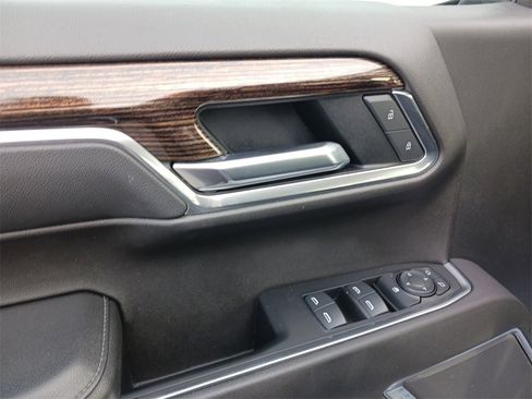 Used 2022 GMC Sierra 1500 SLE image 31