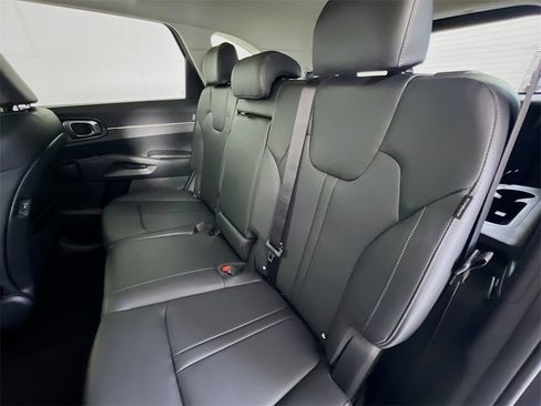 New 2026 Kia Sorento S image 18