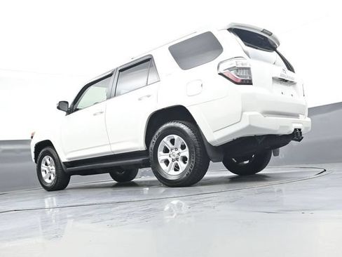 Used 2016 Toyota 4Runner SR5 Premium AWD/4WD image 34