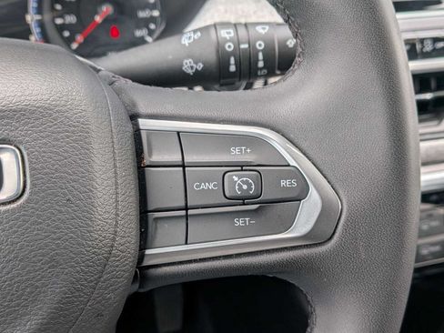 Used 2025 Jeep Compass Latitude AWD/4WD image 22
