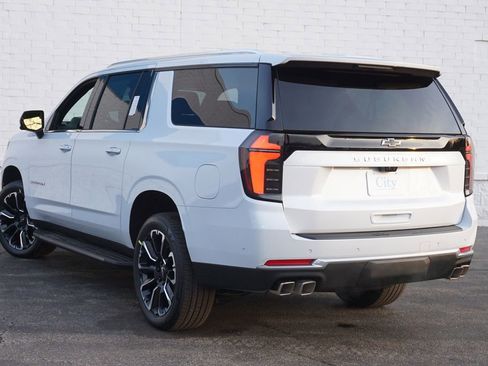 New 2026 Chevrolet Suburban High Country image 7
