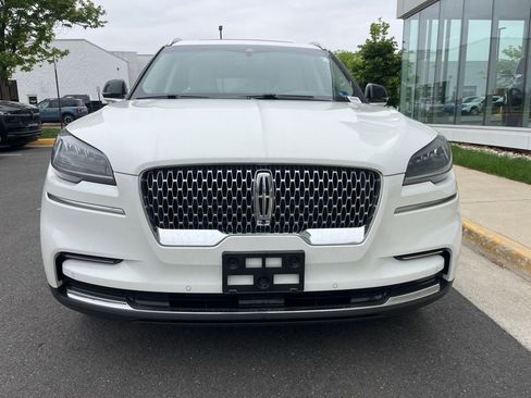 Certified 2023 Lincoln Aviator Reserve w/ Equipment Group 201A AWD/4WD image 2