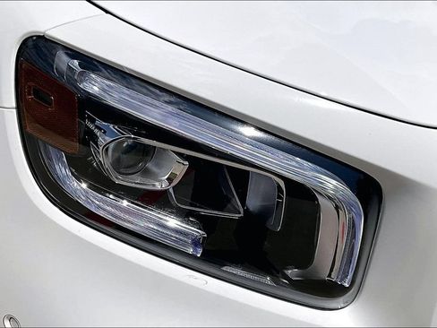 Used 2022 Mercedes-Benz GLB 250 image 30