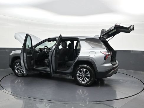 Used 2025 Chevrolet Equinox LT FWD image 36