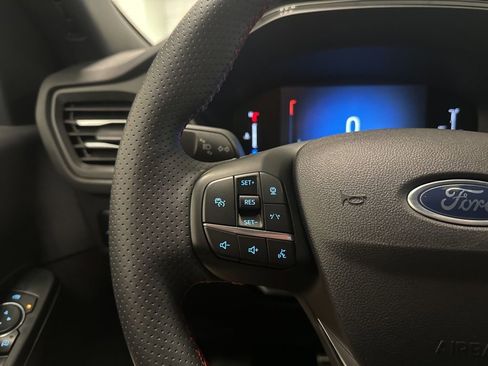 Used 2024 Ford Escape ST-Line w/ Tech Pack #1 image 27