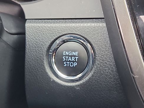 Used 2024 Toyota Camry SE image 13