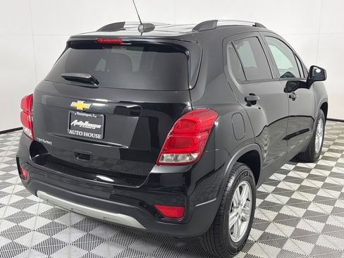 Used 2022 Chevrolet Trax LT w/ Driver Confidence Package image 5