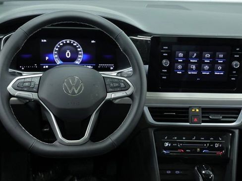 New 2025 Volkswagen Taos SE image 12