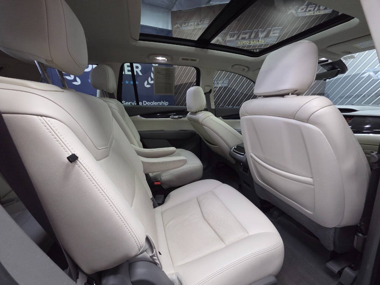 Used 2021 Cadillac XT6 Premium Luxury FWD image 29