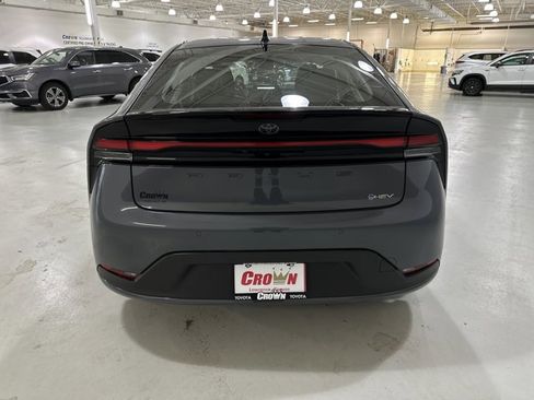 Used 2026 Toyota Prius LE image 7