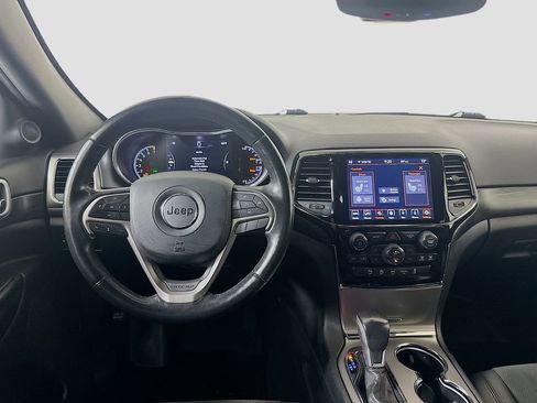 Used 2020 Jeep Grand Cherokee Altitude image 18