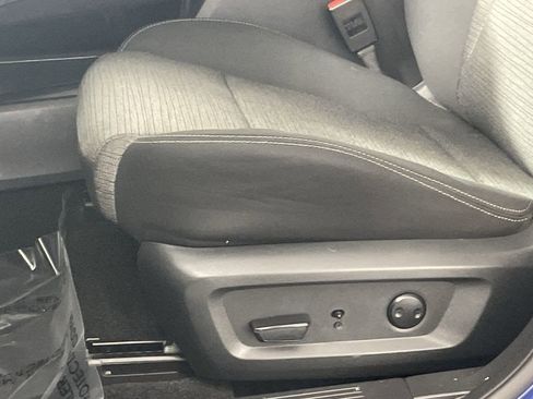 Used 2023 Nissan Rogue SV image 19