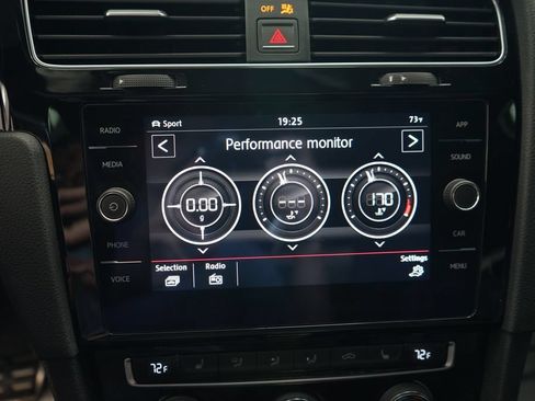 Used 2018 Volkswagen GTI SE FWD image 31