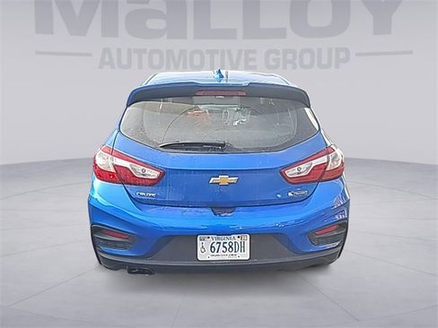 Used 2017 Chevrolet Cruze Premier image 2