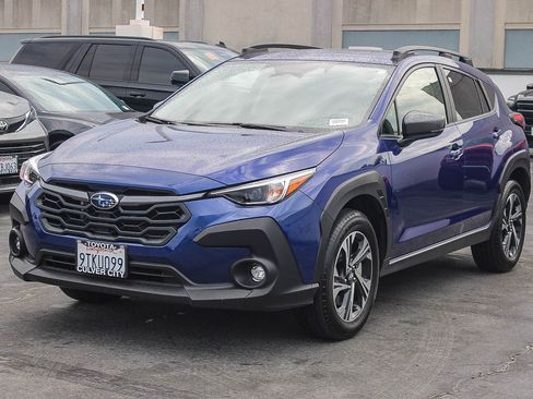 Used 2025 Subaru Crosstrek 2.5i Premium AWD/4WD image 3
