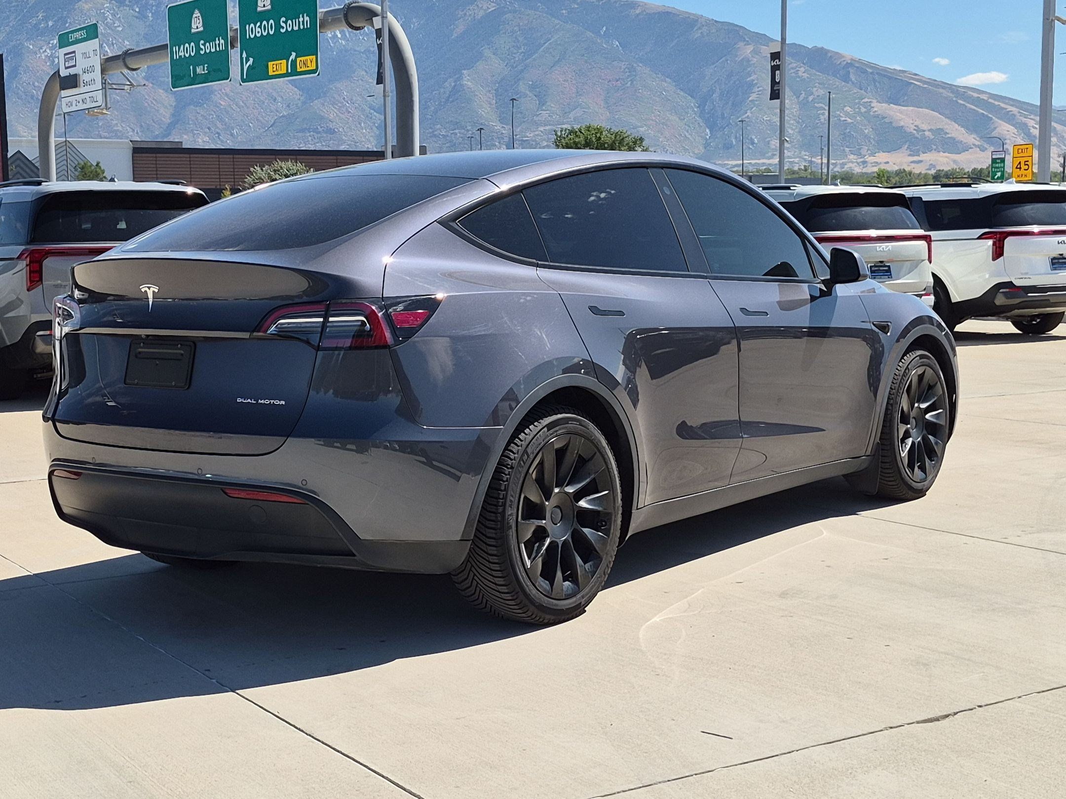 Used 2021 Tesla Model Y Long Range AWD/4WD image 6