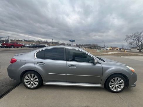 Used 2011 Subaru Legacy 2.5i Limited w/ Appearance Package 1E image 5