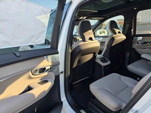 New 2026 Volvo XC90 T8 Ultra w/ Lounge Package image 15