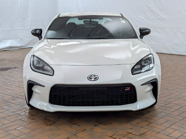 Used 2025 Toyota GR86 Premium w/ Performance Package RWD image 2