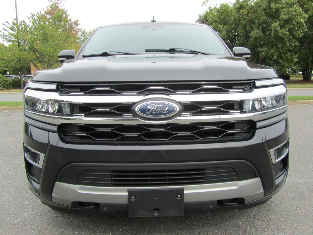 Used 2023 Ford Expedition Max Limited AWD/4WD image 4
