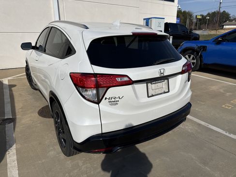 Certified 2022 Honda HR-V Sport image 8