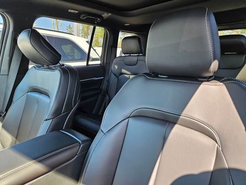 New 2026 Jeep Grand Cherokee Limited image 9