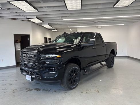 New 2026 RAM 2500 Laramie AWD/4WD image 3